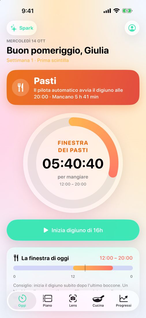 Schermata Oggi durante la finestra dei pasti: l'anello fa il conto alla rovescia del tempo rimasto per mangiare, e il Pilota automatico avvia il prossimo digiuno